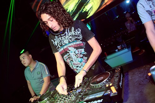 DJ Jesse Garcia  đ&igrave;nh đ&aacute;m đến từ Bacelona