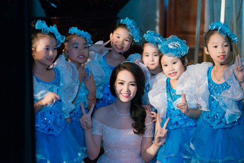 Chương trình giúp đỡ trẻ em nghèo và tôn vinh những tấm lòng nhân ái