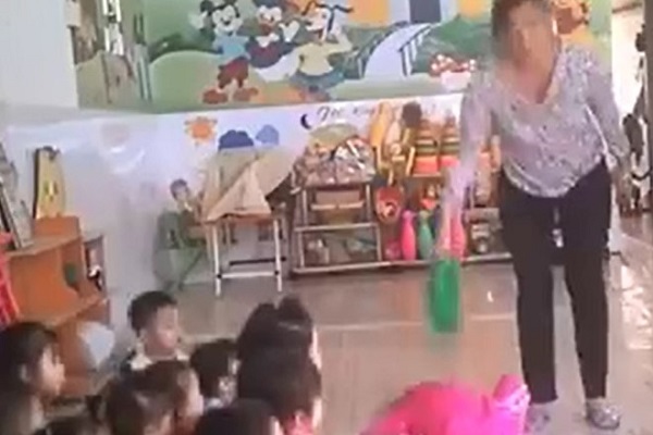 chuyen-gia-mach-cach-chon-nguoi-giup-viec-co-giao-tot-de-tranh-viec-tre-bi-bao-hanh