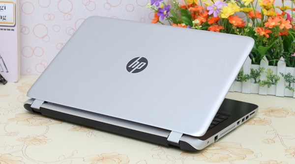 Laptop gi&aacute; rẻ HP Pavilion 15 p081TX cấu h&igrave;nh core i5 mạnh mẽ ấn tượng đầu năm 2015