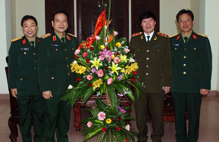 L&ecirc; pH&uacute;c Nguy&ecirc;n - Hữu Ước