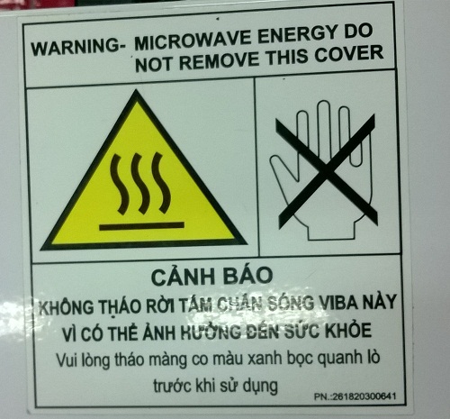 Cảnh b&aacute;o người d&ugrave;ng khi sử dụng l&ograve; vi ba