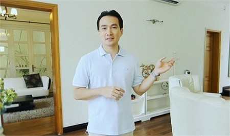 Kh&ocirc;ng chỉ l&agrave; một diễn vi&ecirc;n xuất sắc, Chi Bảo c&ograve;n l&agrave; một MC t&agrave;i năng v&agrave; gi&agrave;u c&oacute;