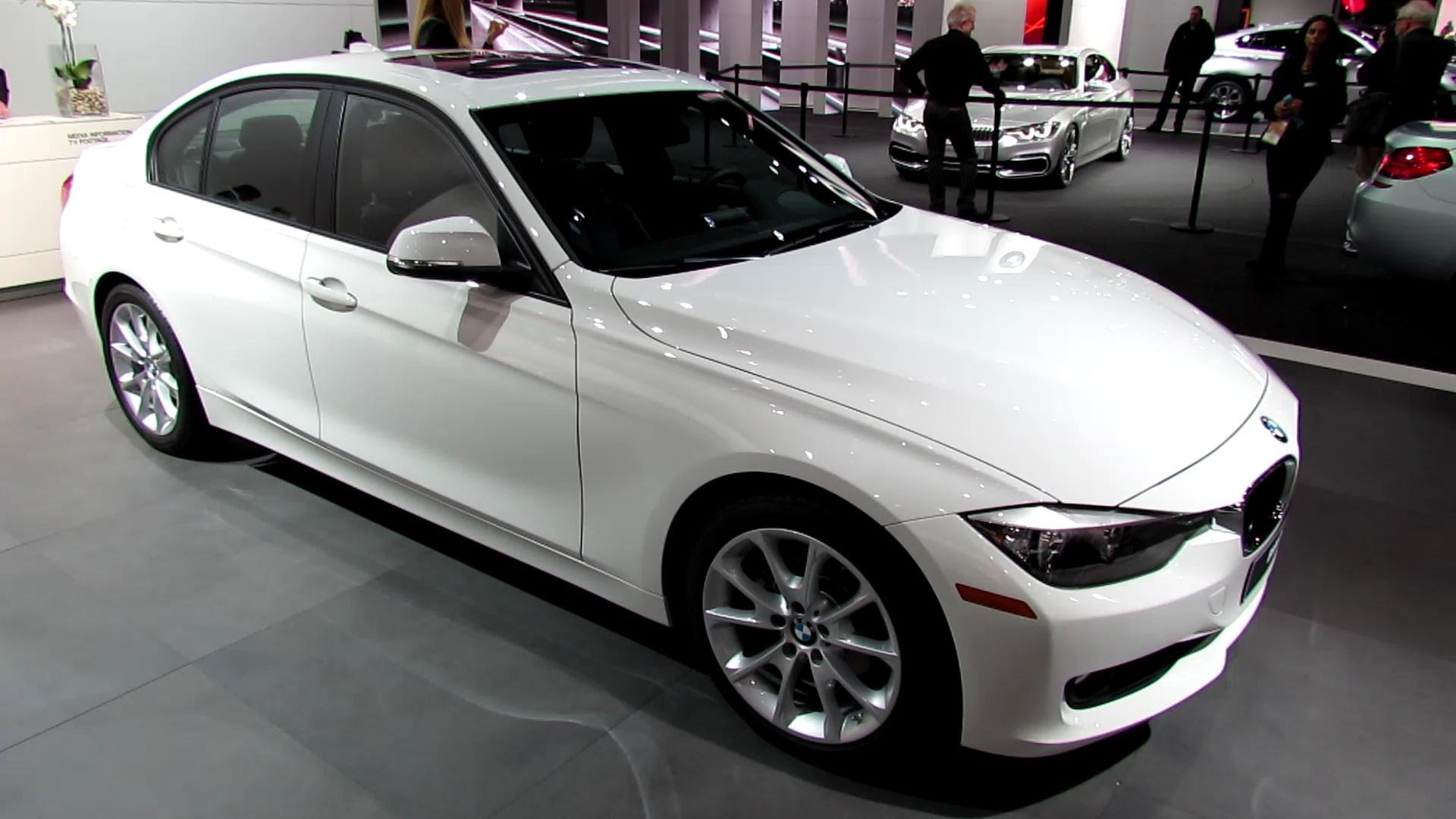 BMW 320i 2014 khiến người d&ugrave;ng kh&ocirc;ng khỏi ngỡ ng&agrave;ng với c&aacute;ch thiết kế khoa học
