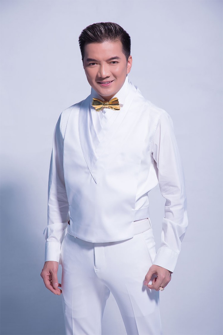 Với liveshow ở Vinh, Mr Đ&agrave;m muốn b&ugrave; đắp thiệt th&ograve;i cho c&aacute;c fan