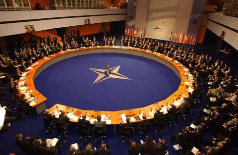 Nga bị chỉ tr&iacute;ch v&igrave; cuộc khủng hoảng Ukraine tại Hội nghị thượng đỉnh NATO