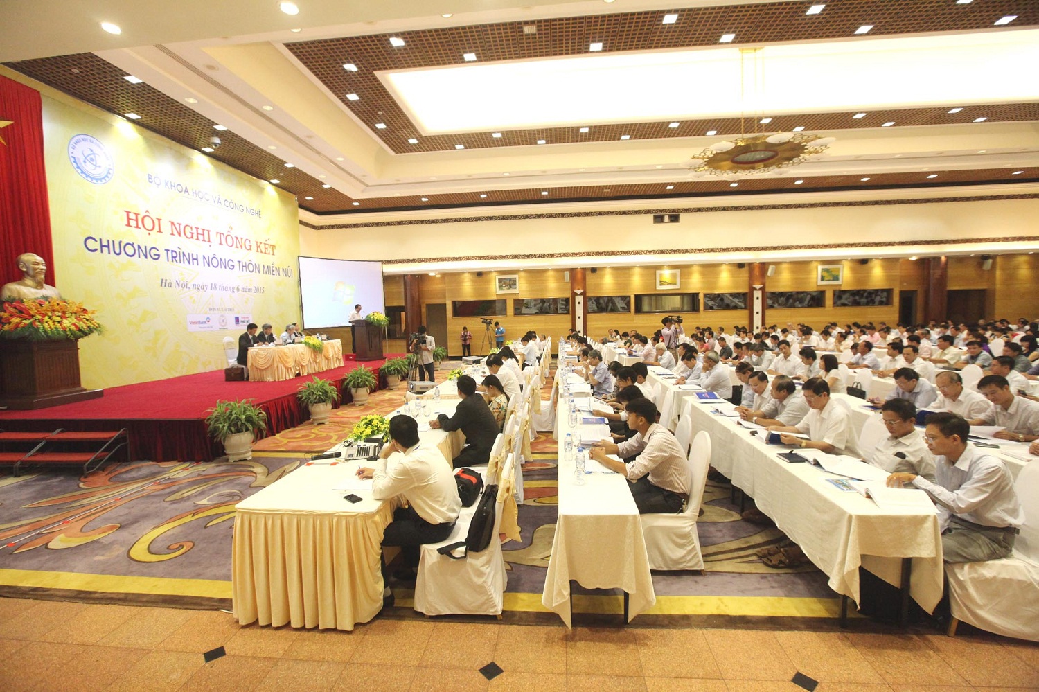 To&agrave;n cảnh hội nghị Chương tr&igrave;nh NTMN