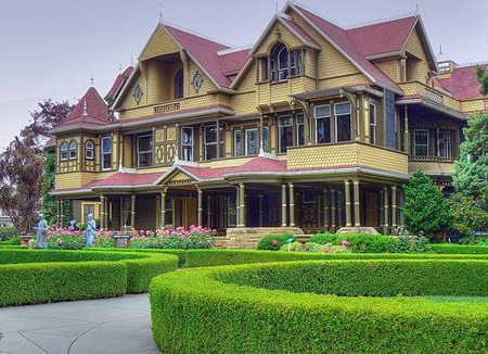 Ng&ocirc;i nh&agrave; b&iacute; ẩn Winchester