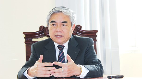 Nh&agrave; khoa học đầu ng&agrave;nh