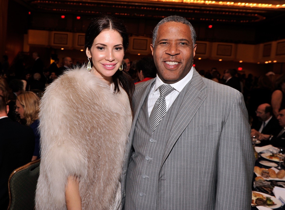  Hình ảnh của tỷ phú Smith và vợ. Ảnh: Celebrity net worth