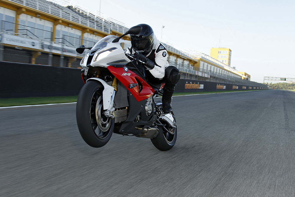 Si&ecirc;u xe m&ocirc; t&ocirc; thể thao tốt nhất 2014 BMW S 1000 RR