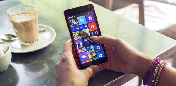 Smartphone gi&aacute; rẻ Lumia cấu h&igrave;nh mạnh, d&agrave;nh cho người Việt trẻ