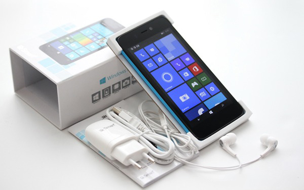 Smartphone gi&aacute; rẻ thương hiệu Việt sở hữu camera khủng