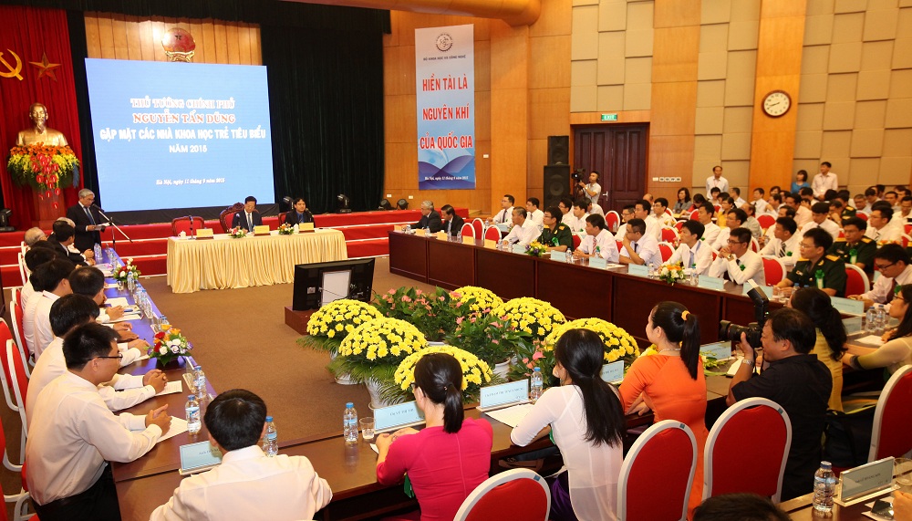 Thủ tướng Nguyễn Tấn Dũng gặp mặt c&aacute;c nh&agrave; khoa học trẻ ti&ecirc;u biểu năm 2015