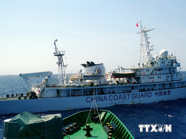 T&agrave;u Trung Quốc chặn t&agrave;u Việt Nam