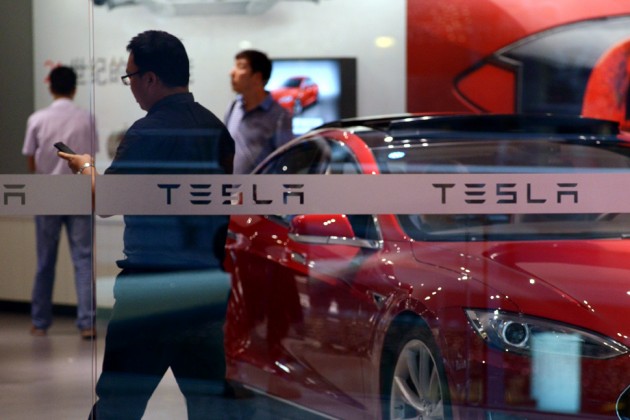 Tesla Motors vừa x&aacute;c lập kỷ lục mới về doanh số b&aacute;n xe điện trong qu&yacute; đầu năm 2015