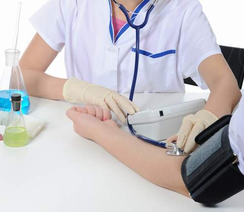 Tăng huyết &aacute;p cũng như c&aacute;c bệnh thường gặp ng&agrave;y Tết c&oacute; nguy cơ tăng cao dịp Tết