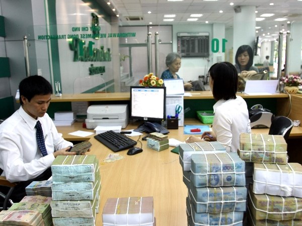Trước bối cảnh đồng USD tăng gi&aacute; như hiện nay, nhiều chuy&ecirc;n gia cho biết tỷ gi&aacute; c&oacute; thể chưa cần phải điều chỉnh 