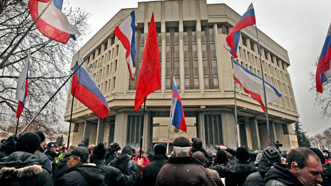 Crưm s&aacute;t nhập v&agrave;o Ucraina