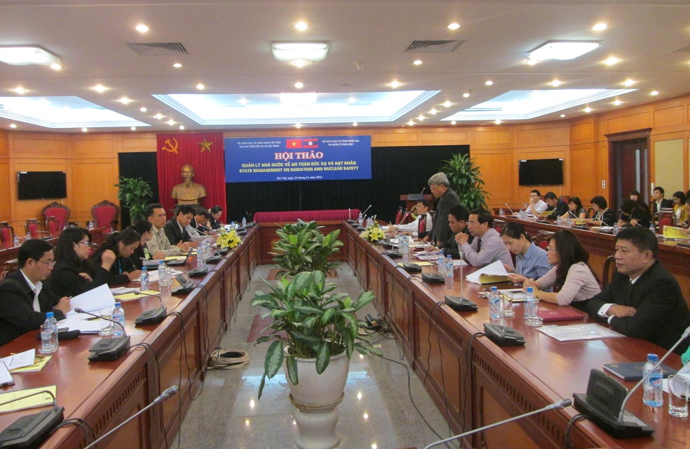 Th&uacute;c đẩy hợp t&aacute;c Việt L&agrave;o về an to&agrave;n bức xạ, hạt nh&acirc;n