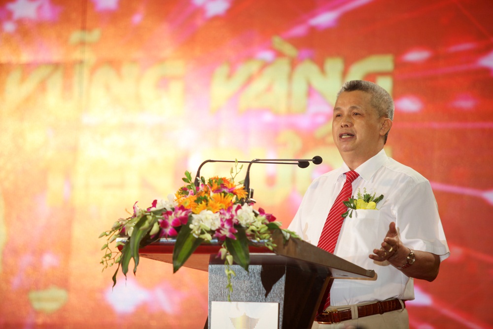 PGS. TS Trần Đ&aacute;ng - Chủ tịch hội Thực phẩm chức năng ph&aacute;t biểu tại lễ Kỷ niệm 9 năm Vina-Link Group 