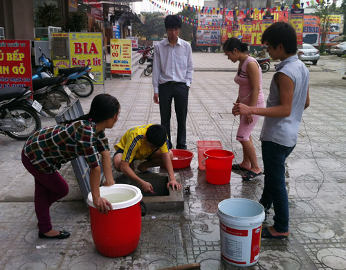 70.000 hộ d&acirc;n H&agrave; Nội mất nước sạch k&eacute;o d&agrave;i