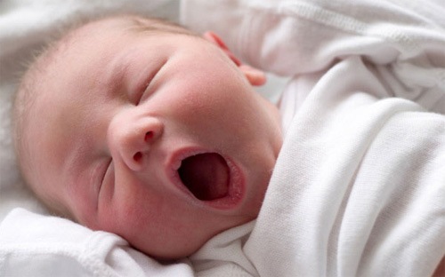 Vợ đẻ, chồng được nghỉ 7 ngày Vợ đẻ, chồng được nghỉ 7 ngày