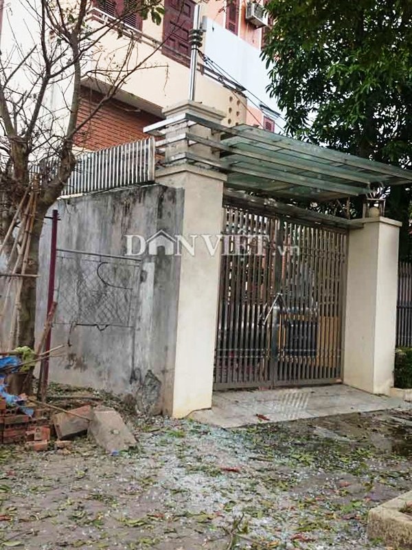 nh&agrave; gi&aacute;m đốc c&ocirc;ng ty than hạ long bị ốp m&igrave;n