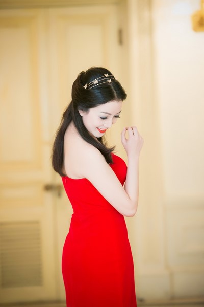 Tư duy âm nhạc chín chắn, vẻ đẹp gợi cảm sẽ đưa Phạm Thu Hà đến thành công