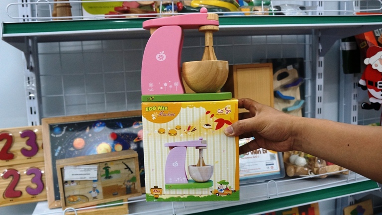 Đồ chơi th&acirc;n thiện