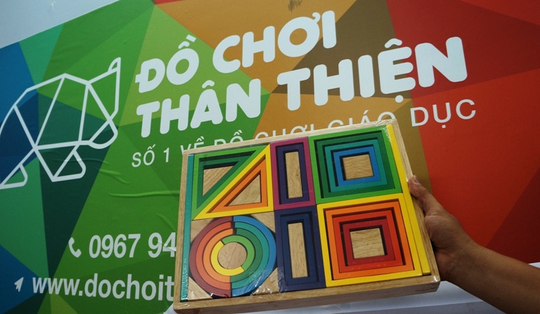 Đồ chơi th&acirc;n thiện