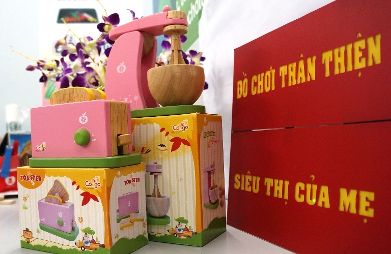 Đồ chơi th&acirc;n thiện