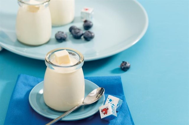 Sữa chua ph&ocirc; mai m&aacute;t lạnh ph&ugrave; hợp cho ng&agrave;y h&egrave;