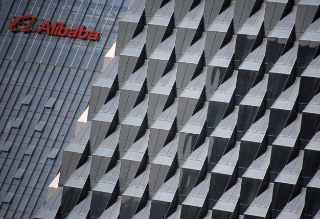 Doanh thu của tập đo&agrave;n Alibaba tăng cao hơn so với dự kiến. Ảnh: Reuters