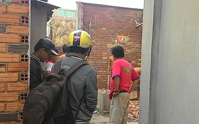 Cơ quan điều tra đang l&agrave;m r&otilde; nguy&ecirc;n nh&acirc;n dẫn đến vụ &aacute;n mạng kinh ho&agrave;ng khiến 2 nạn nh&acirc;n chết bất thường ở B&igrave;nh Dương