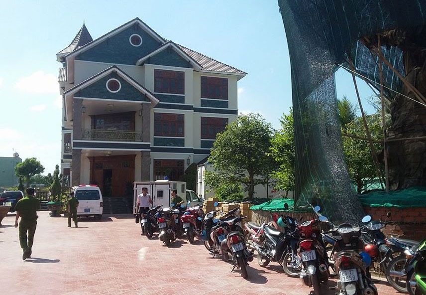 Căn biệt thự nơi ph&aacute;t hiện hai vợ chồng &ocirc;ng Đấu chết bất thường, nghi l&agrave; &aacute;n mạng giết người