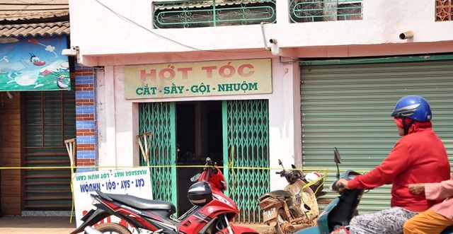 Hiện trường xảy ra vụ &aacute;n mạng ở B&igrave;nh Phước đang được ni&ecirc;m phong cẩn thận