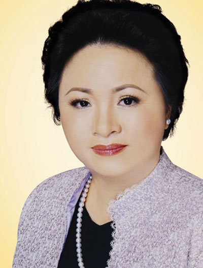 Những ai biết nữ doanh nhân này đều dành những lời khen ngợi cho sức sống tràn đầy, tinh thần lạc quan của bà với thái độ vô cùng trìu mến. Những ai biết nữ doanh nhân này đều dành những lời khen ngợi cho sức sống tràn đầy, tinh thần lạc quan của bà với thái độ vô cùng trìu mến.