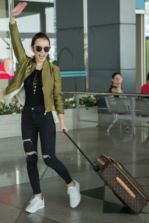 Angela Phương Trinh lần đầu khoe vẻ đẹp trẻ trung tại s&acirc;n bay đi Ph&aacute;p dự Cannes