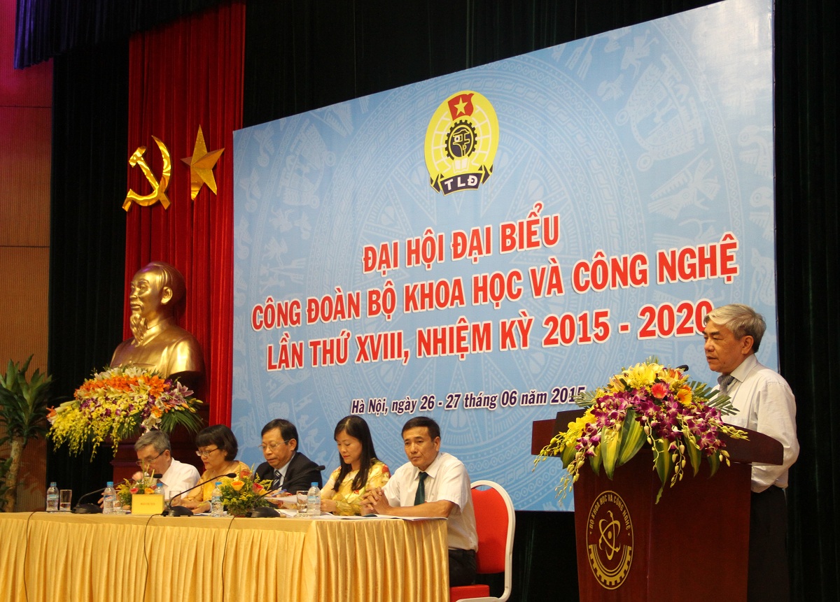 Tham dự v&agrave; ph&aacute;t biểu tại Đại hội, Bộ trưởng Nguyễn Qu&acirc;n đ&aacute;nh gi&aacute; cao những nỗ lực của c&aacute;c cấp C&ocirc;ng đo&agrave;n Bộ KH&CN. Bộ trưởng cũng tin tưởng rằng, C&ocirc;ng đo&agrave;n KH&CN sẽ tiếp tục lớn mạnh hơn nữa, ph&aacute;t triển l&ecirc;n một tầm cao mới. 