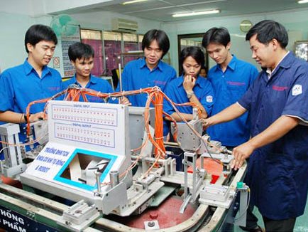 n&acirc;ng cao chất lượng đ&agrave;o tạo nghề