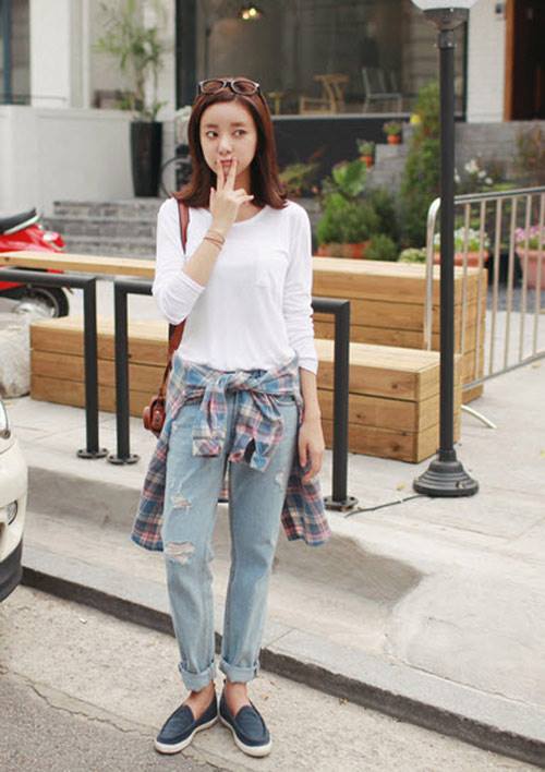 Mix đồ đa dạng c&ugrave;ng &aacute;o ph&ocirc;ng trơn