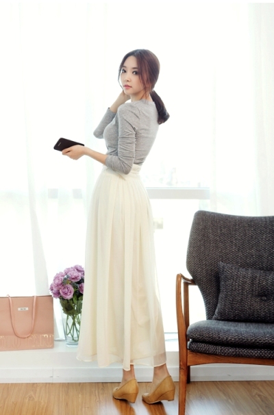 Mix đồ đa dạng c&ugrave;ng &aacute;o ph&ocirc;ng trơn