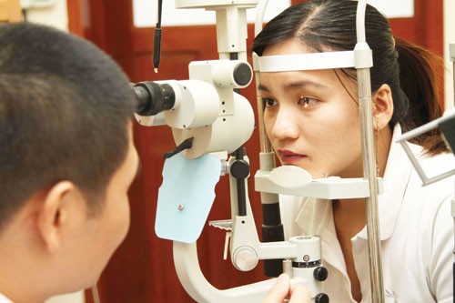 Những điều cần biết trước khi sử dụng k&iacute;nh &aacute;p tr&ograve;ng