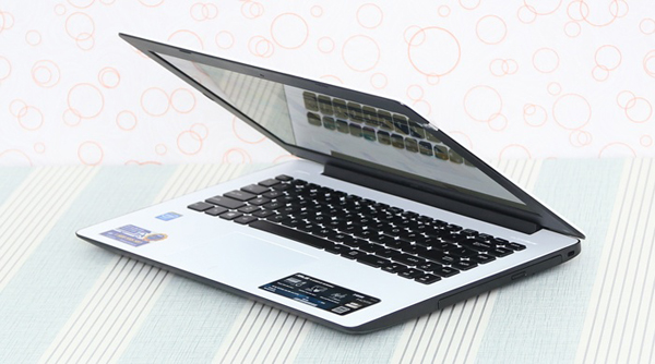 Laptop gi&aacute; rẻ si&ecirc;u nhẹ của Asus