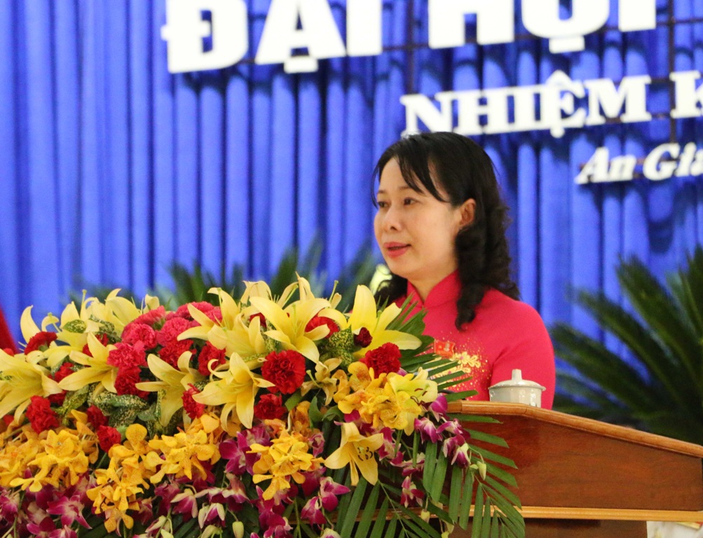Đồng chí Võ Thị Ánh Xuân Đồng chí Võ Thị Ánh Xuân