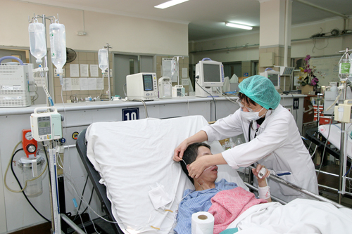 Số ca say rượu nghi&ecirc;m trọng, ngộ độc rượu tăng đột biến trong thời gian gần đ&acirc;y