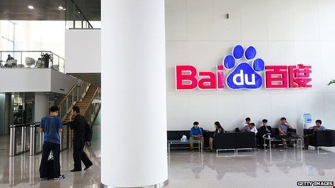 Gi&aacute; cổ phiếu ni&ecirc;m yết của trang mạng Baidu ở s&agrave;n Nasdaq giảm 7,92%. Ảnh: BBC