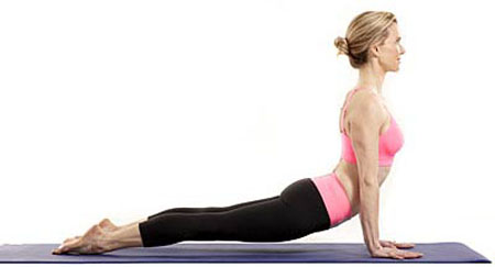 Bài t&acirc;̣p yoga tăng c&acirc;n hoàn toàn có th&ecirc;̉ thực hi&ecirc;̣n tại nhà với những chị em b&acirc;̣n r&ocirc;̣n