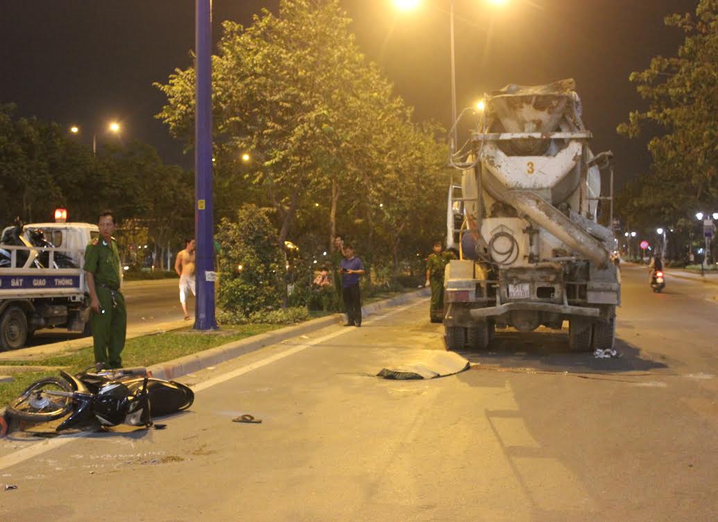 Hiện trường vụ tai nạn giao th&ocirc;ng tr&ecirc;n đại lộ Mai Ch&iacute; Thọ, phường An Lợi Đ&ocirc;ng, quận 2, TPHCM